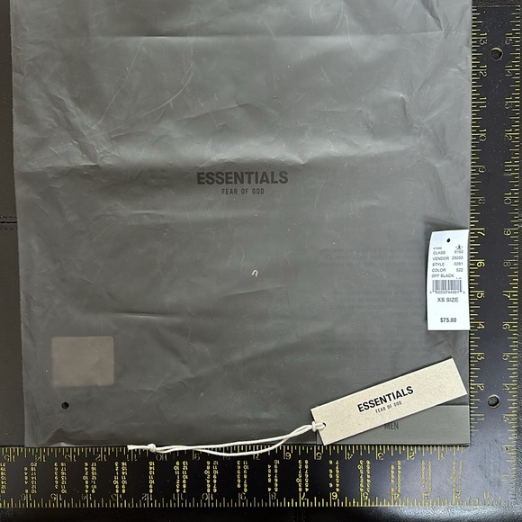 ESSENTIALS FEAR OF GOD merch bag & tags - Picture 8 of 11